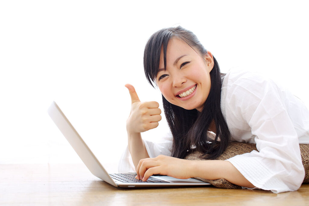 光コラボへの転用でメリットたくさん、OKサインの女性