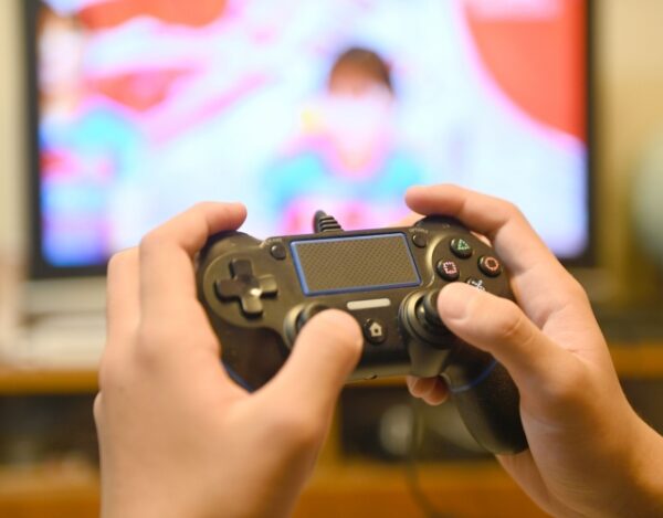 オンラインゲームを遊ぶ